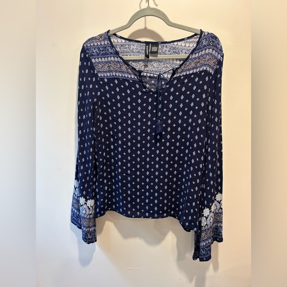 Elegant Navy Women's Blouse with White Patterns